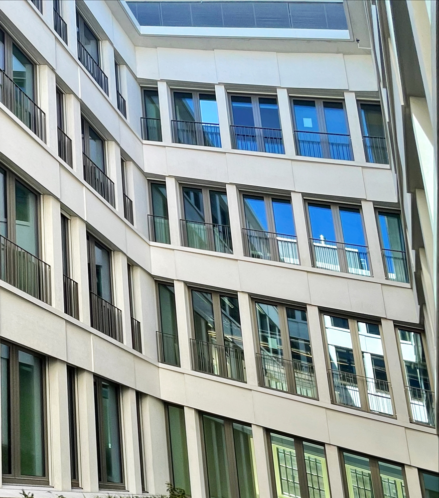 Bahnhofstrasse 12